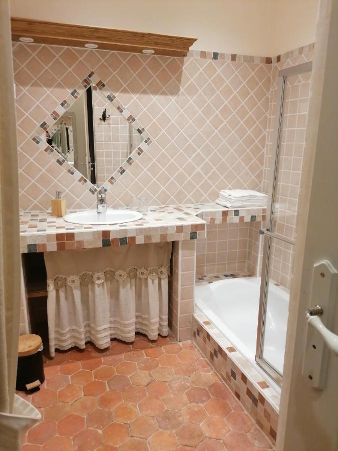 Le Patio Hotel Grignan Luaran gambar